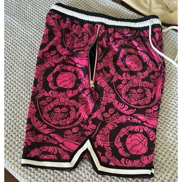 Shorts - Picture 3 of 7